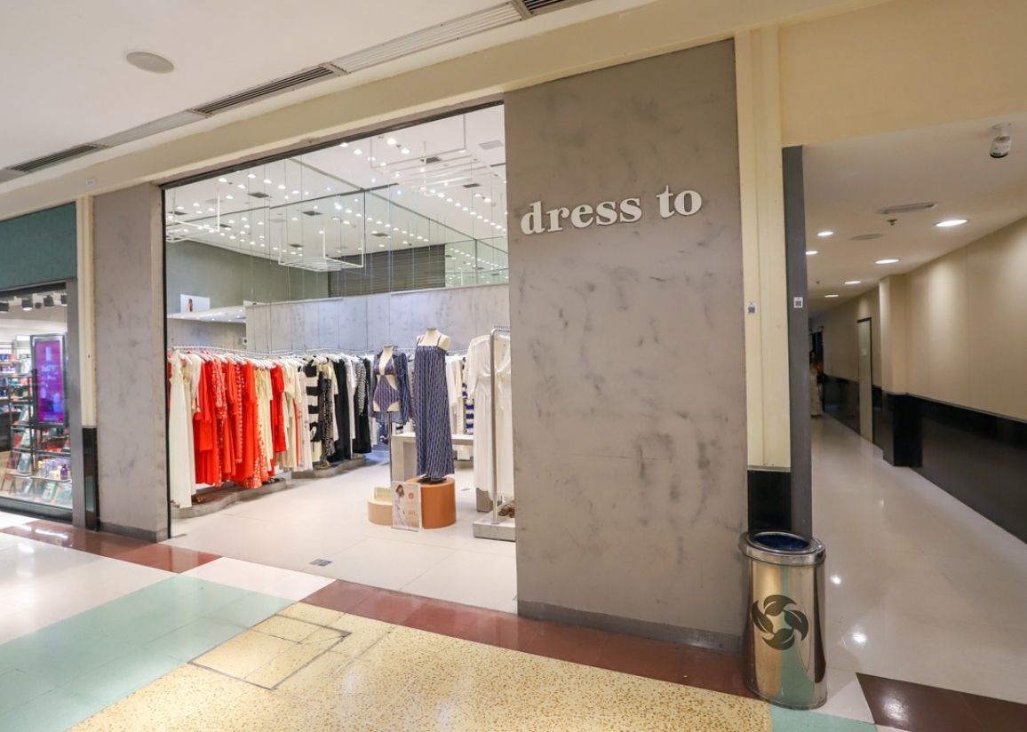 DRESS TO
